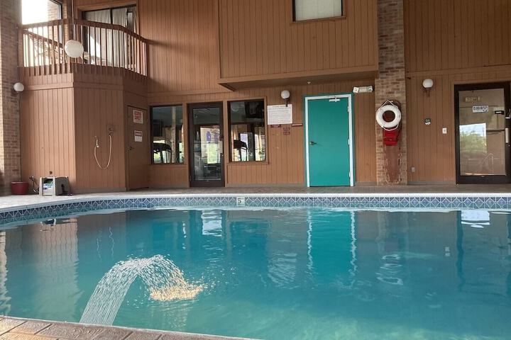 Royal Inn Suites