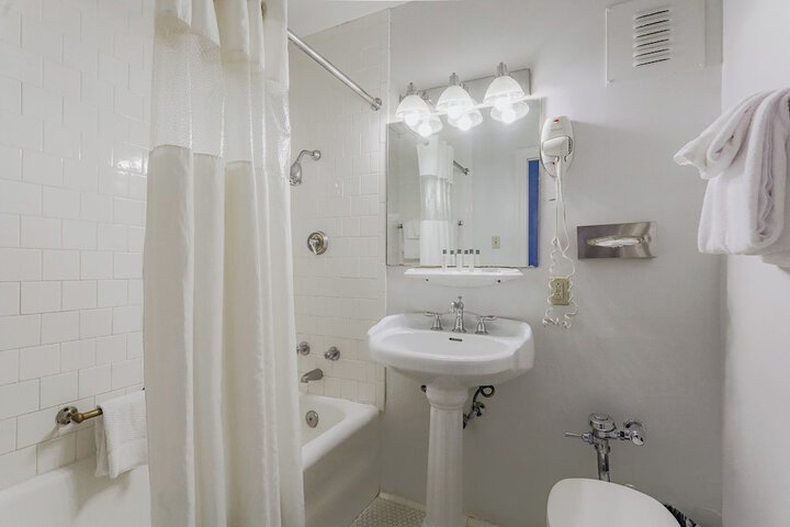 Arlington Resort Hotel and Spa