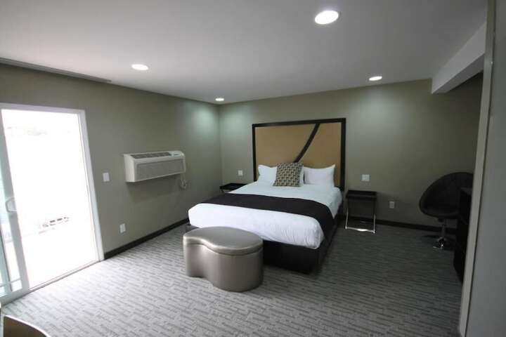 Room 15 of 25