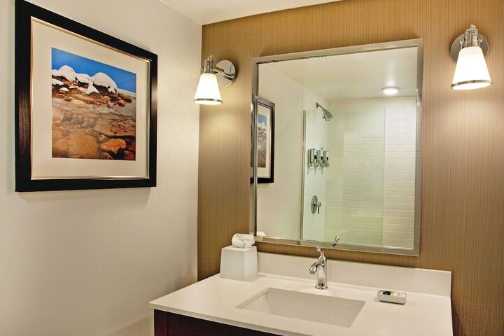 Room 19 of 28