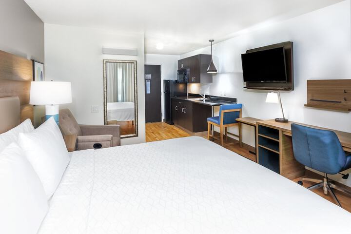 Room 26 of 34