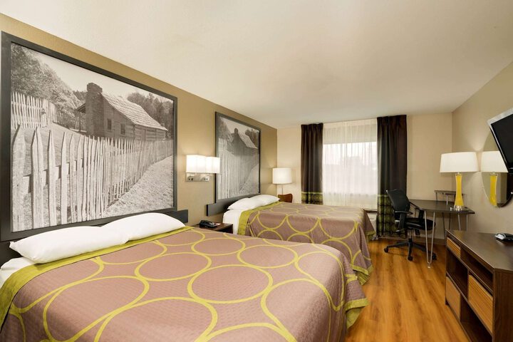 Room 30 of 33