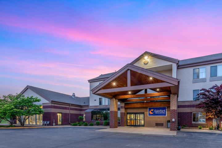 Comfort Inn & Suites New Lisbon