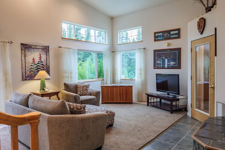 Denali Primrose B & B