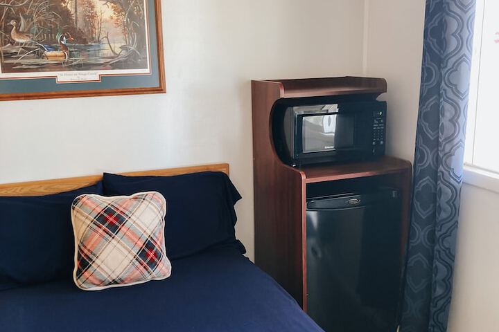 Room 17 of 35