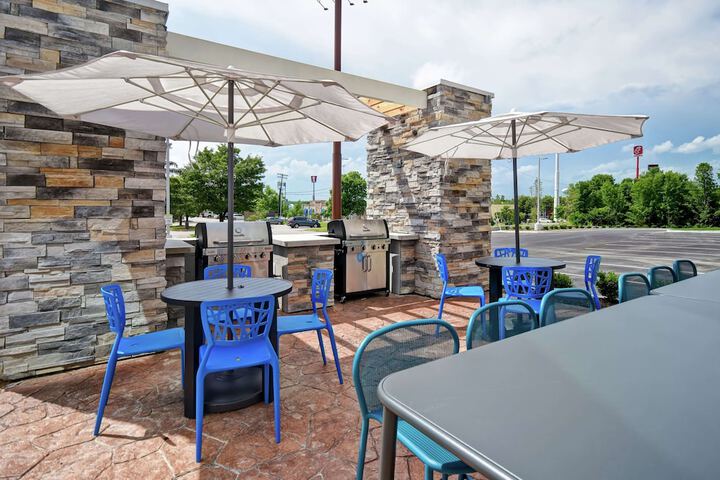 Terrace/Patio 34 of 35
