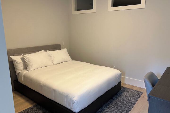Room 73 of 109
