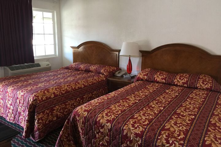 Room 13 of 31