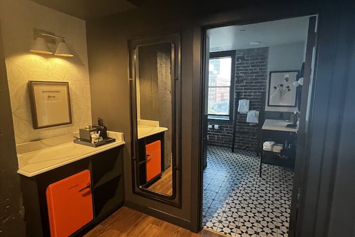 Room 47 of 67