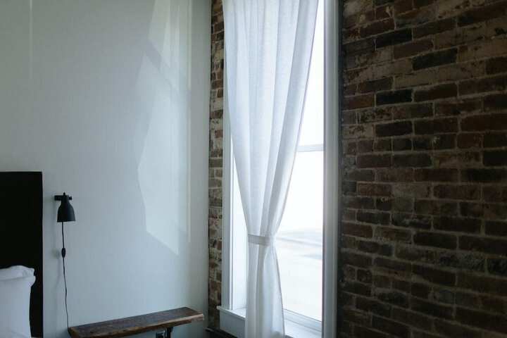 Room 53 of 92