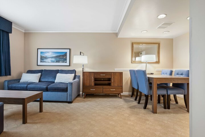 Room 18 of 27