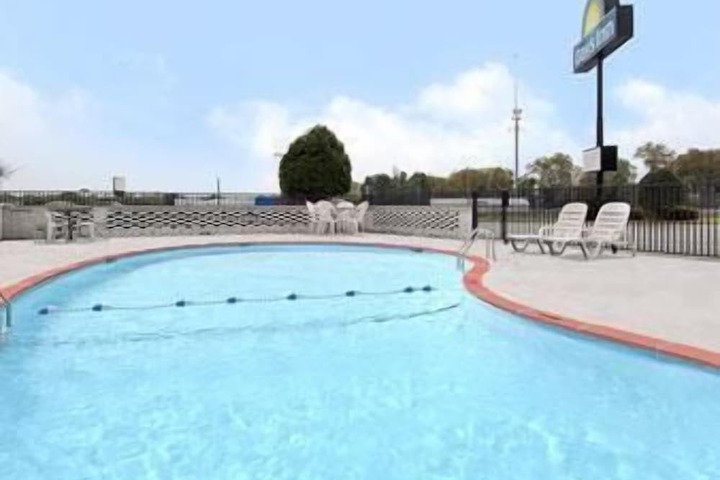 Days Inn by Wyndham Jacksonville