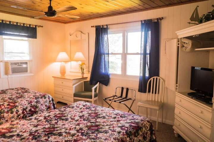 Room 5 of 10