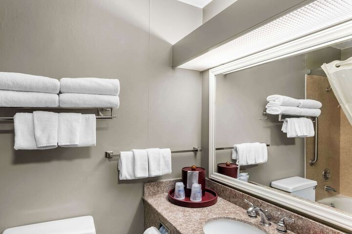 SureStay Hotel by Best Western SeaTac Airport North