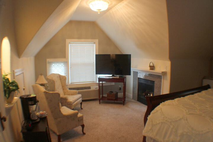 Room 38 of 106