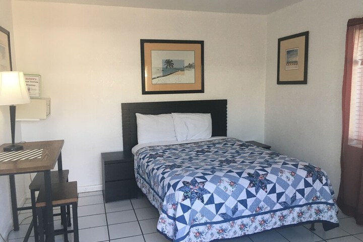 Room 16 of 26