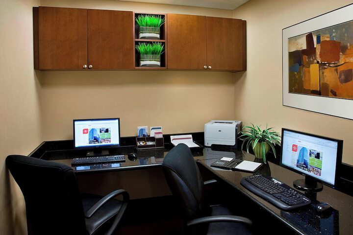 Business Center 20 of 21