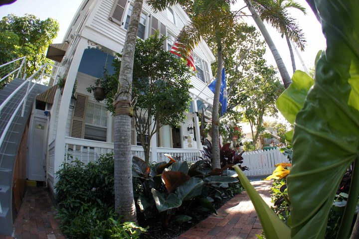 Hotel Exterior 63 of 64