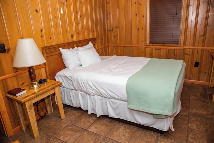 Montauk Lodge