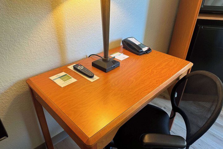 Room 45 of 66