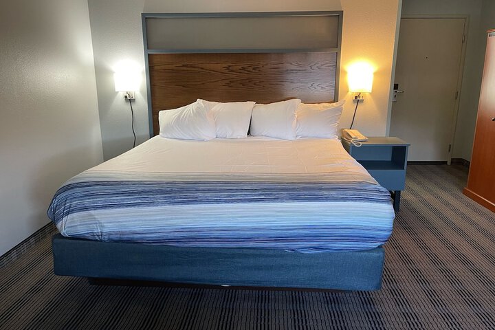 Room 22 of 38