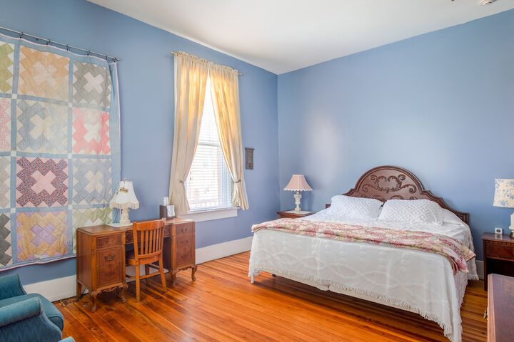 Room 34 of 48