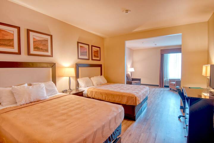 Room 5 of 12