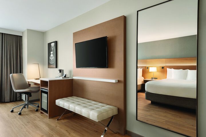 Room 33 of 58