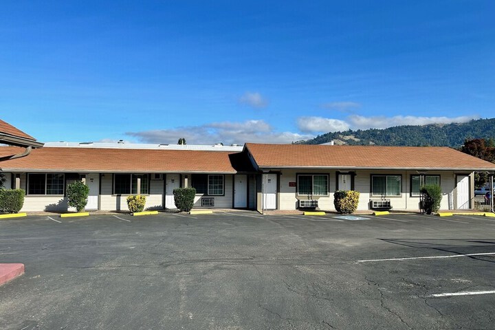 Hotel 4 of 15