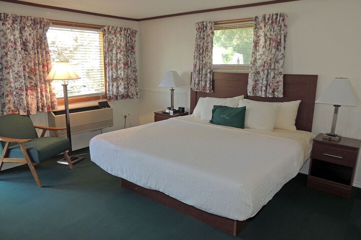 Room 14 of 25