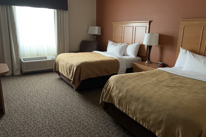 Room 25 of 43