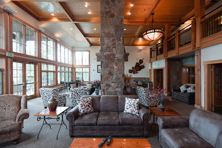Grand Timber Lodge