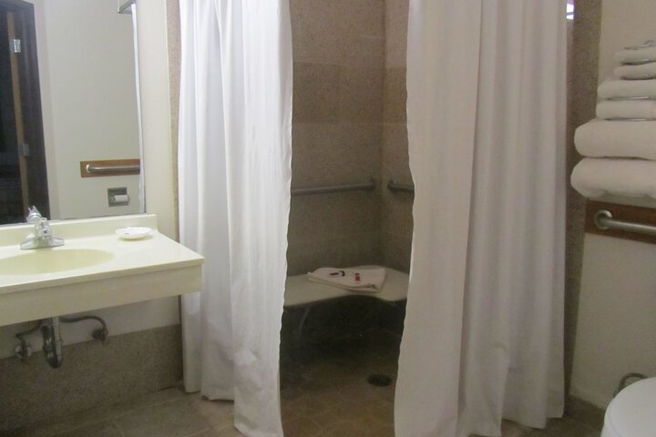 Room 17 of 36