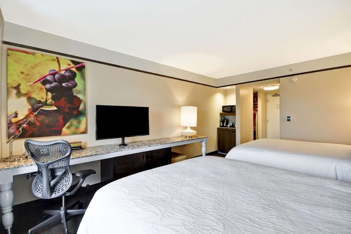 Room 17 of 37