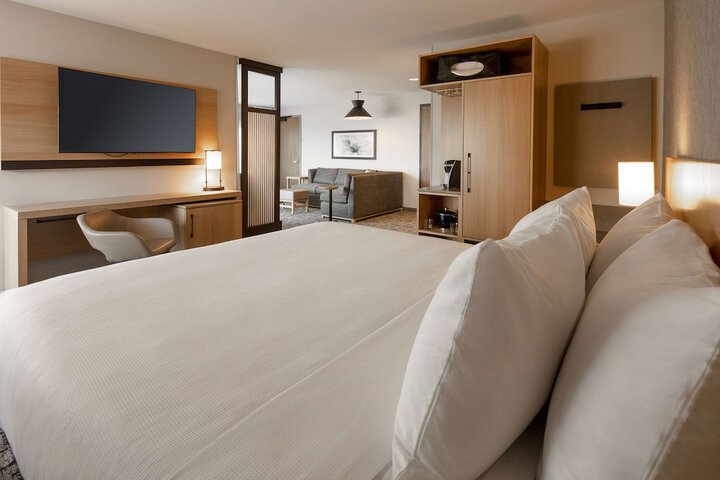 Room 41 of 64