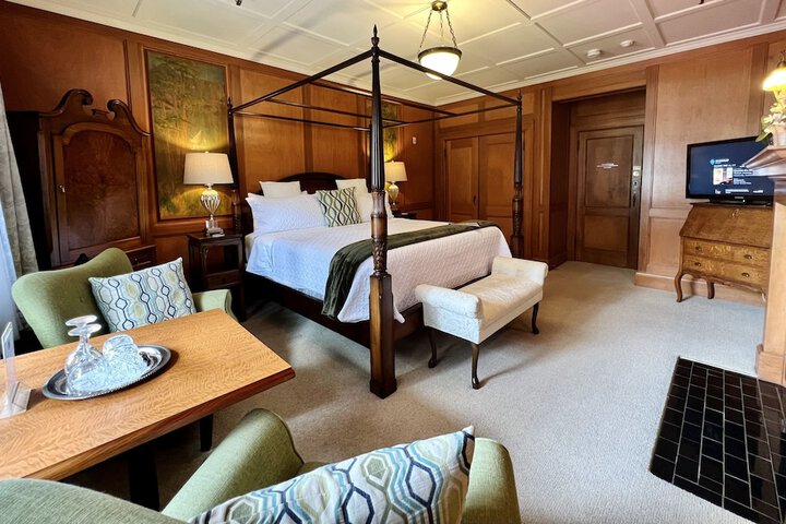 Room 21 of 68