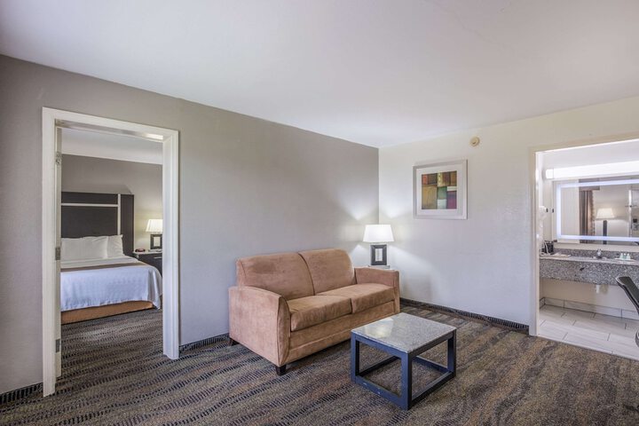 Room 30 of 70
