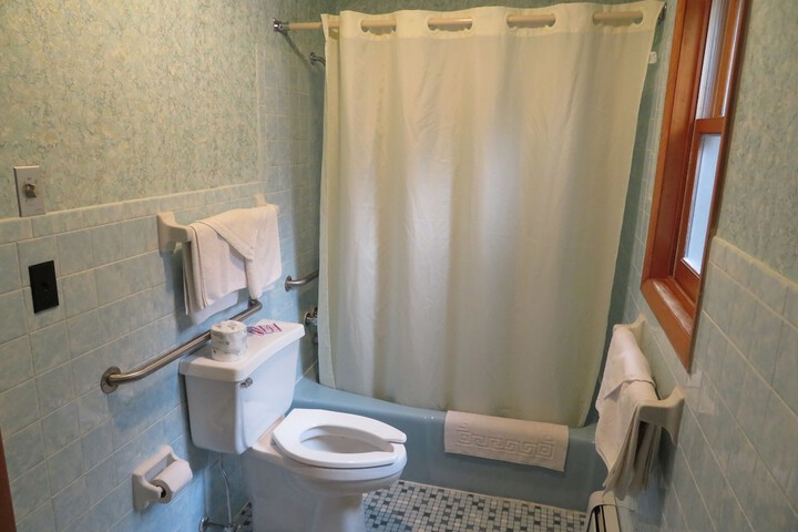 Room 78 of 107