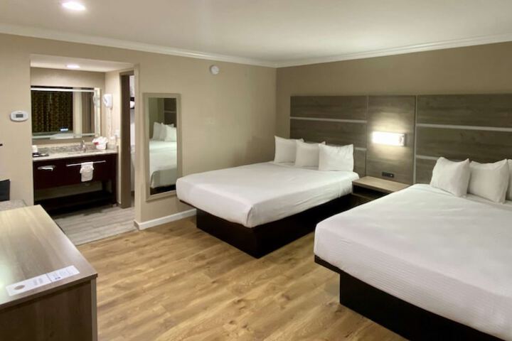 Room 19 of 35