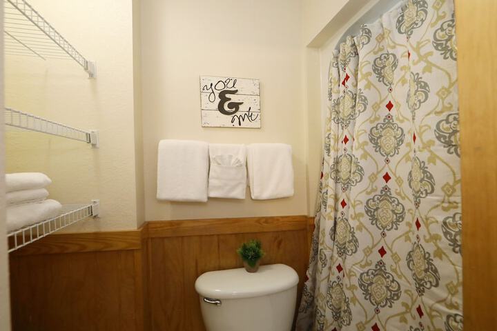 Room 80 of 94