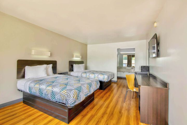 Room 14 of 26