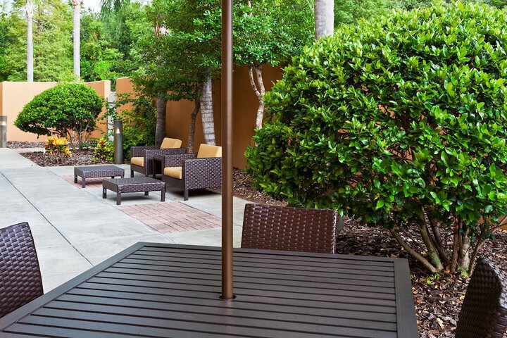 Terrace/Patio 24 of 25