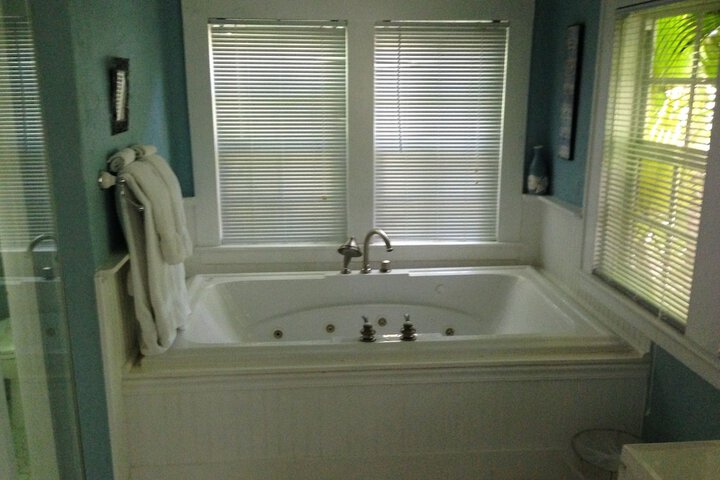 Room 18 of 80