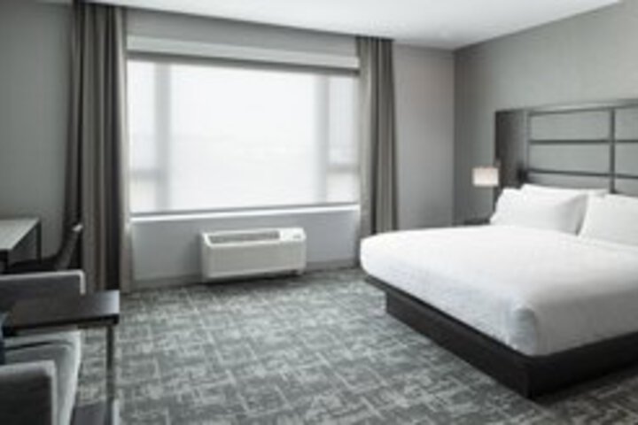 Room 122 of 180