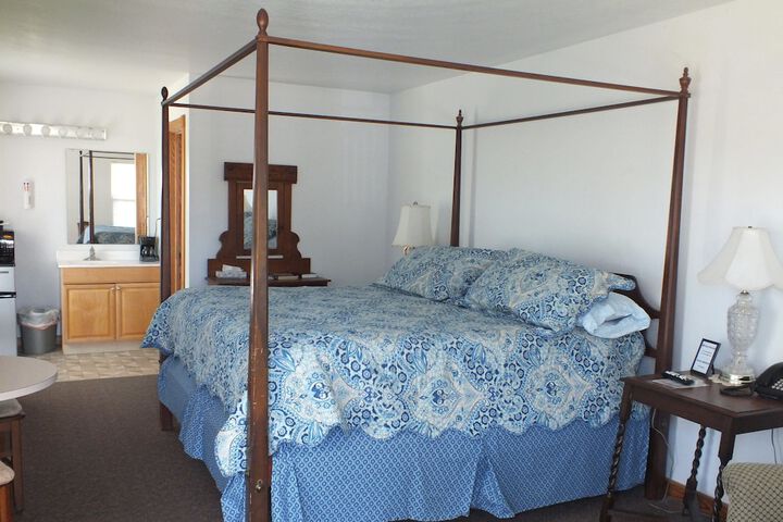 Scarborough Inn