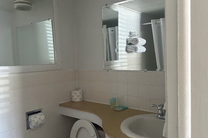 Room 19 of 25