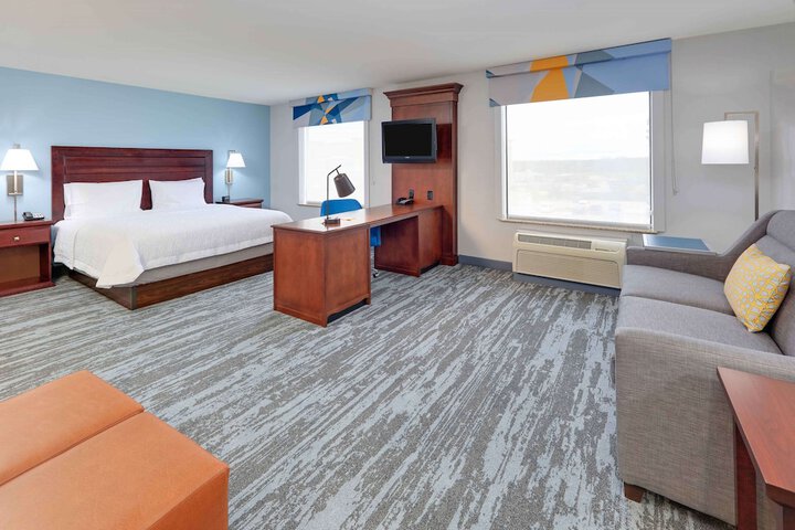 Room 22 of 38