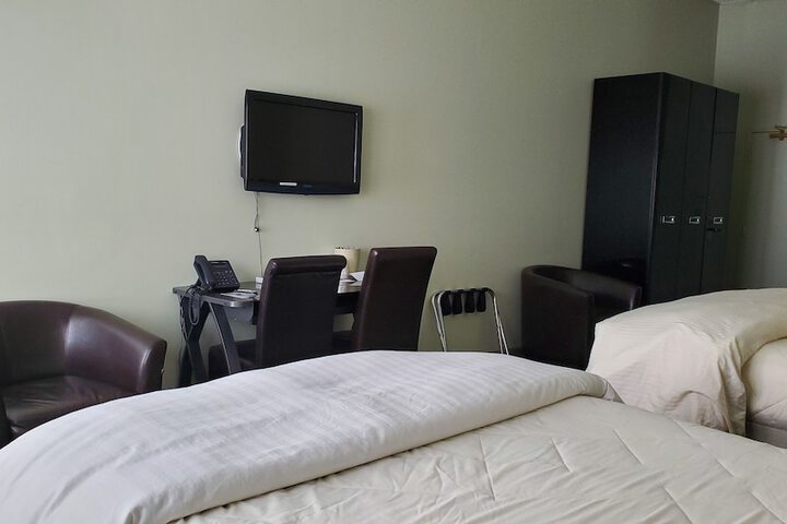 Room 64 of 208