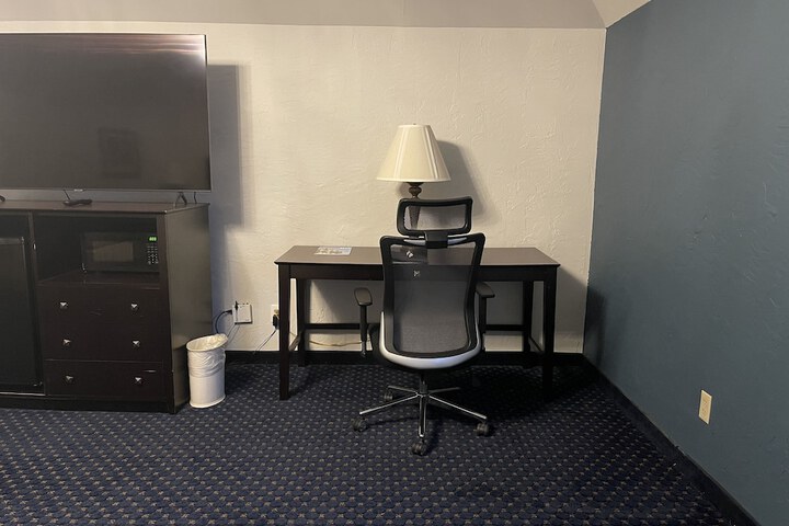 Chateau Hotel and Conference Center