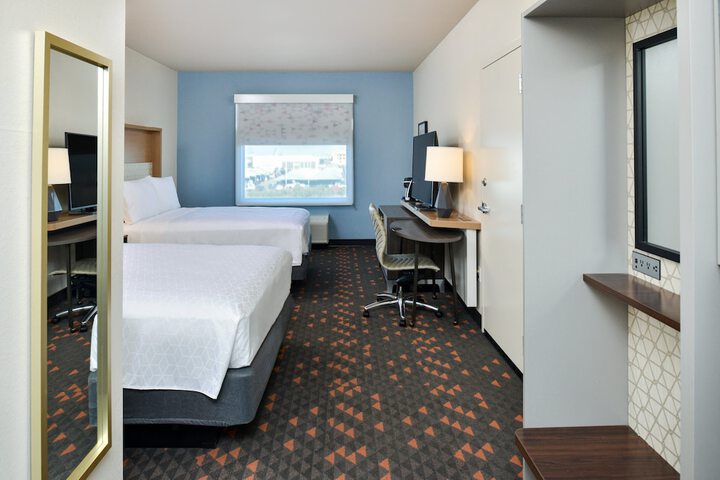 Room 44 of 82